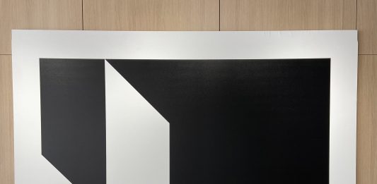 Le incisioni di Giovanni Timpani danno forma all’attesa: la mostra a Cassino Giovanni Timpani, Anticamera, veduta della mostra, Università degli Studi di Cassino e del Lazio Meridionale, 2025