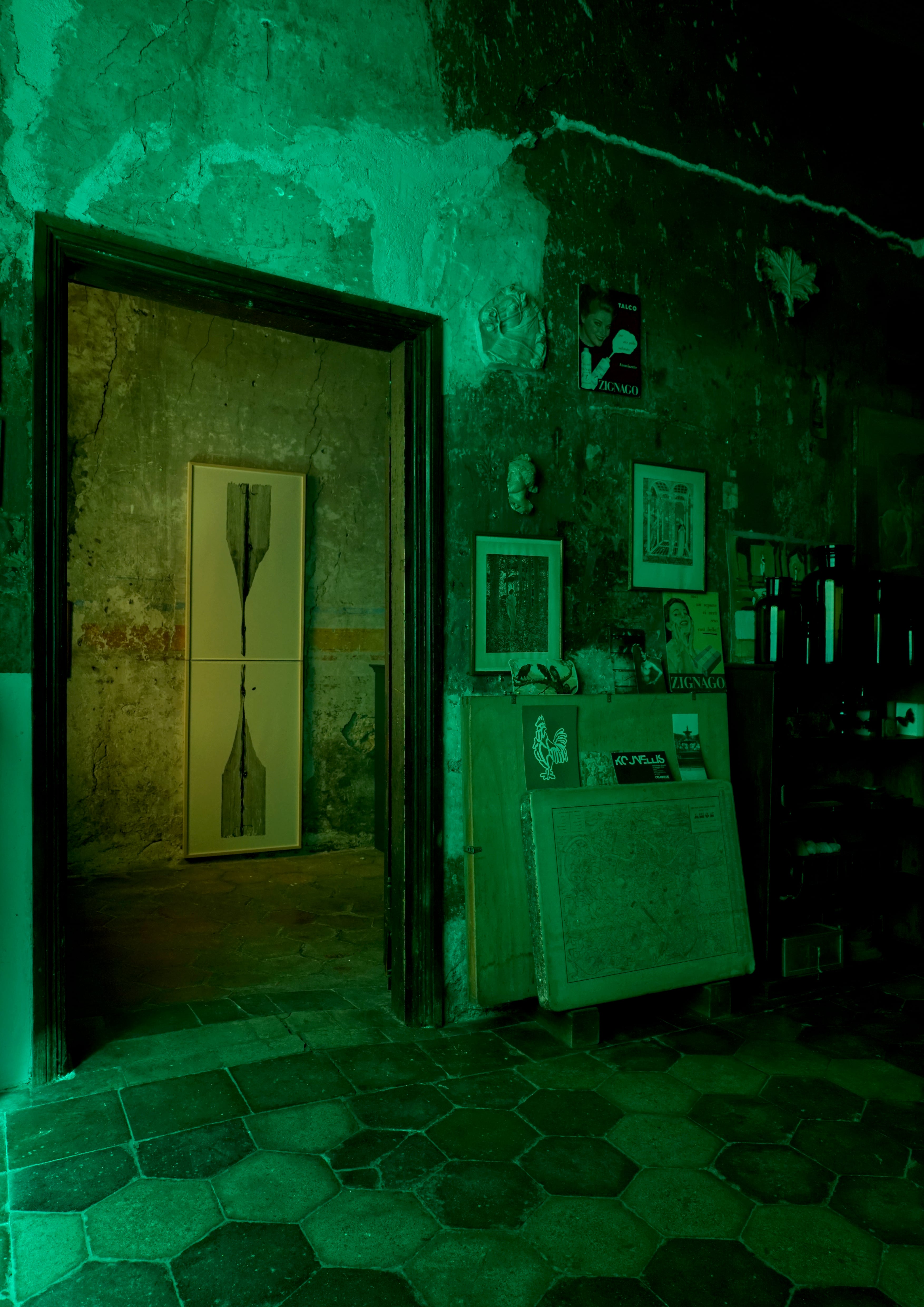 Installation view, Giorgio Andreotta Calò, 2025, Litografia Bulla, Roma, Courtesy Litografia Bulla, Ph. Credit Luis Do Rosario 