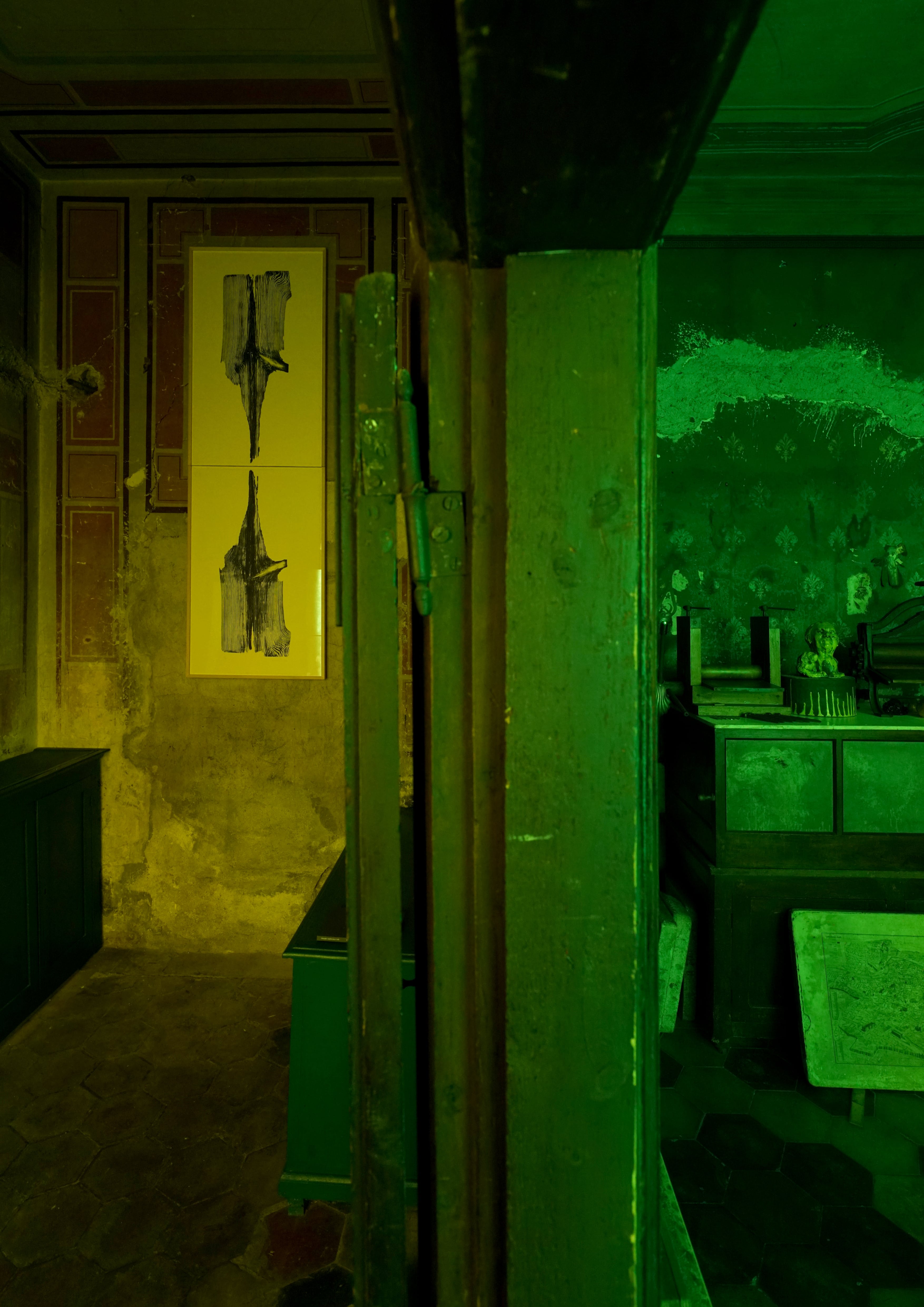 Installation view, Giorgio Andreotta Calò, 2025, Litografia Bulla, Roma, Courtesy Litografia Bulla, Ph. Credit Luis Do Rosario 