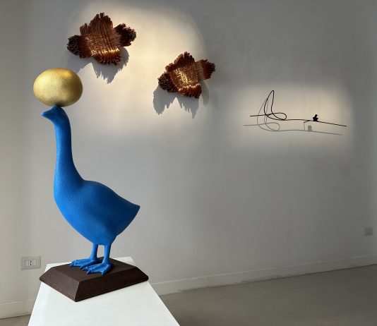 Uno per tutti, tutti per uno: una mostra corale alla Saraceno Art Gallery di Roma Uno per tutti, tutti per uno, veduta della mostra, Saraceno Art Gallery, Roma, 2025