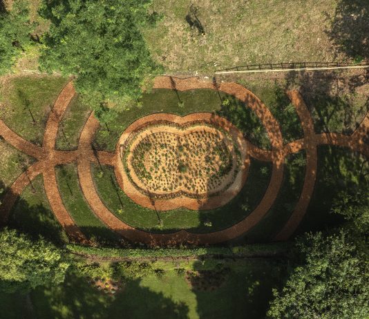 L’installazione di Maria Dompè a Villa Carlotta è un omaggio ai sogni delle donne