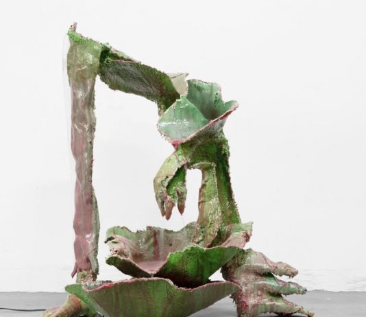 Stef Fusani, la meraviglia delle cose che ingannano: la mostra a Milano