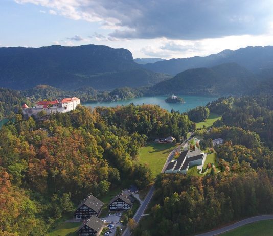 In Slovenia apre il Muzej Lah, un nuovo museo privato dedicato all’arte contemporanea muzej lah bled slovenia