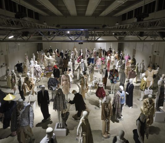 Unfold: il pensiero che si materializza attraverso l’abito unfold