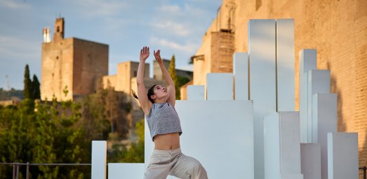 Le microdanze di Aterballetto abitano gli spazi di una storica fortezza spagnola