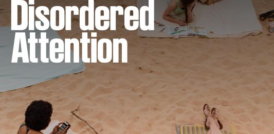 Un libro al giorno. Disordered attention di Claire Bishop