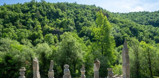 A Fanano, una nuova opera di Michele Ciacciofera ridisegna il paesaggio