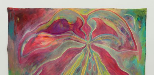 Con la sua pittura, Sabine Schlatter invita a sentirsi parte della natura