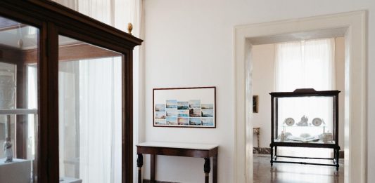 Cancellare il Vesuvio, riscrivere la città: la nuova geografia di Nicola Vincenzo Piscopo Nicola Piscopo mostra