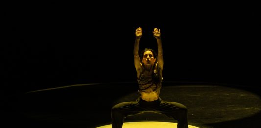 La danza di Carolyn Carlson è uno spettacolo di pura poesia visiva