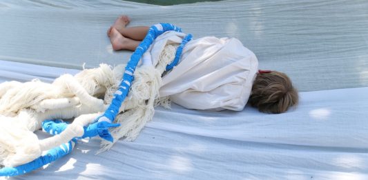 Il tessuto è tutto ciò che resta: intervista all’artista Thomas De Falco