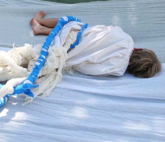 Il tessuto è tutto ciò che resta: intervista all’artista Thomas De Falco