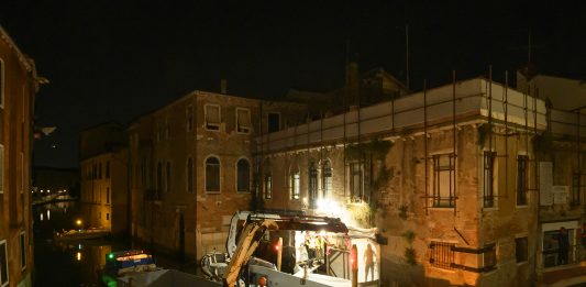 A Venezia il restauro del Migrant Child di Banksy, con il sostegno di Banca Ifis