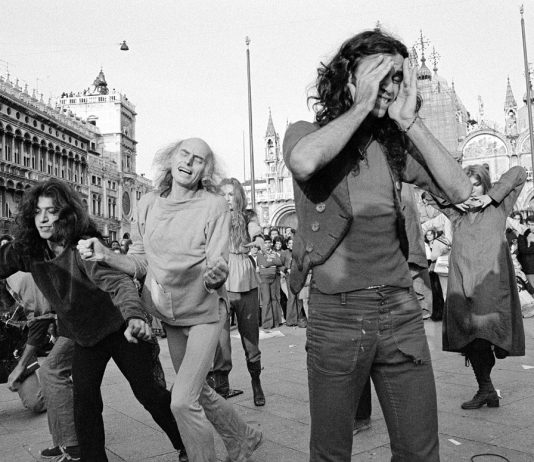 La Biennale del dissenso: gli anni radicali di Venezia rivivono nel racconto fotografico di Lorenzo Capellini lorenzo capellini