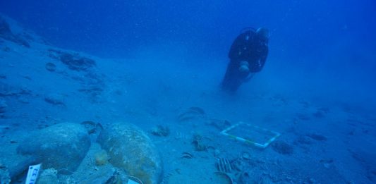 Una nave affondata in Turchia restituisce un tesoro di duemila anni