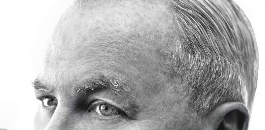 Morto Robert Wilson: artista visionario, riscrisse la grammatica del teatro Robert Wilson