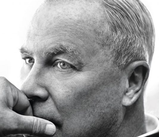 Morto Robert Wilson: artista visionario, riscrisse la grammatica del teatro Robert Wilson