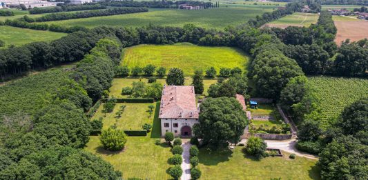 La storica villa di Lina Wertmüller è in vendita in Franciacorta Lina Wertmüller franciacorta