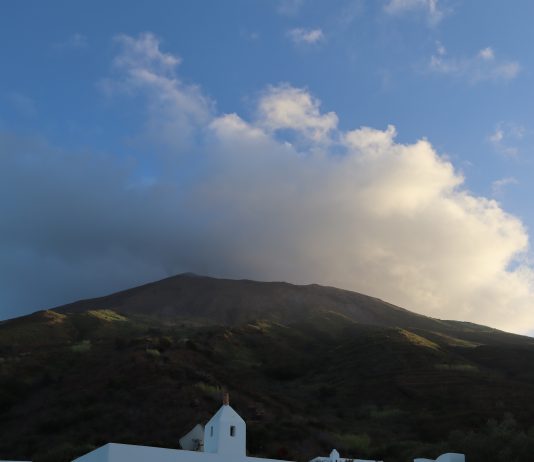 Camminare sul fianco del vulcano: l’esperienza di TAGLI a Stromboli