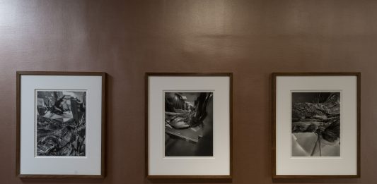 Per Cerith Wyn Evans, la memoria di Pompei è un canto che arde ancora