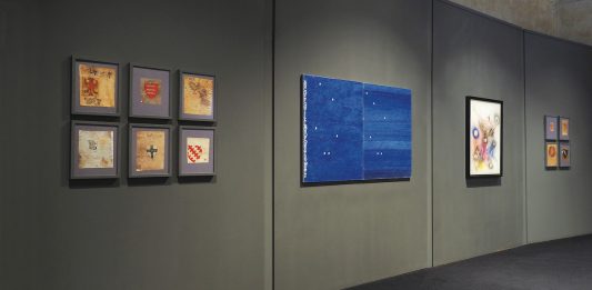 EXTRA a Perugia: quando l’arte contemporanea incontra le pergamene medievali