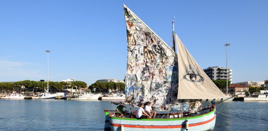 Focus curatori in 22 domande: intervista a Simone Ciglia