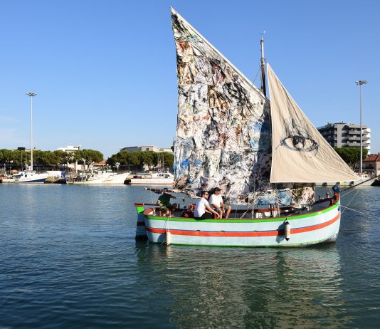 Focus curatori in 22 domande: intervista a Simone Ciglia