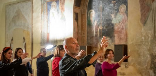 Virgilio Sieni presenta MIRANDO | SCUOLA ABITARE IL MUSEO