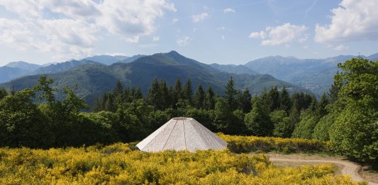 Nell’Appennino Pistoiese c’è una passeggiata contemporanea attraverso arte, natura e architettura OCA