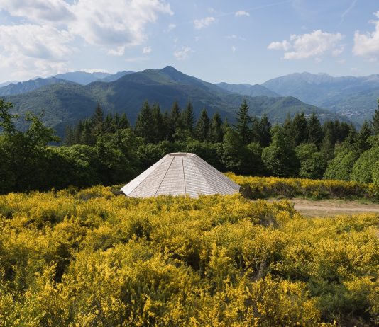 Nell’Appennino Pistoiese c’è una passeggiata contemporanea attraverso arte, natura e architettura OCA