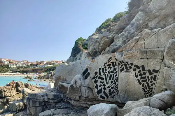 santa teresa gallura rena bianca vandalismo