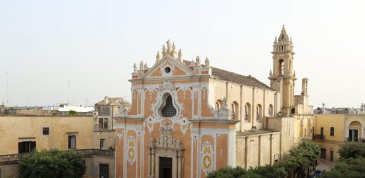 Un’opera site specific di Jack Sal reinterpreta una chiesa barocca del Salento