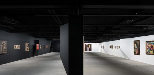 “Prampolini Burri. Della Materia” una grande mostra che percorre l’intero ’900 italiano, fino all’11 gennaio 2026 a Lugano alla Collezione Giancarlo e Danna Olgiati