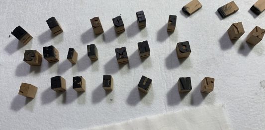 5,7 km di grida nel silenzio: un’opera collettiva per ricordare i bambini palestinesi uccisi a Gaza