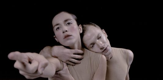 Delay the Sadness, Sharon Eyal scava nel profondo della nostra esistenza