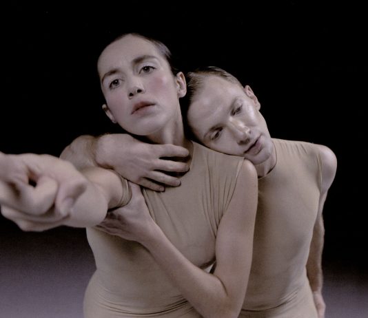 Delay the Sadness, Sharon Eyal scava nel profondo della nostra esistenza