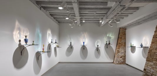 Il vetro secondo Marignana Arte: a Venezia una mostra rilegge la tradizione