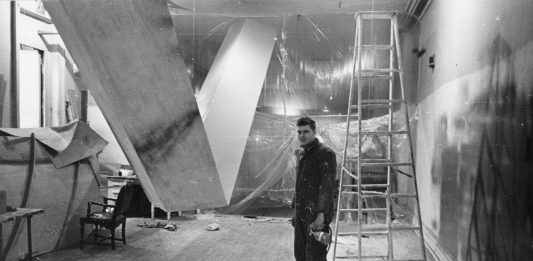 Morto a 88 anni Robert Grosvenor, il lupo solitario della scultura