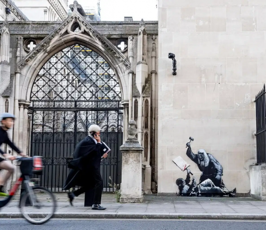 L’opera pro Palestina di Banksy viene censurata. E l’anonimato è a rischio