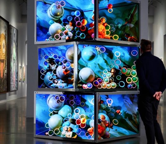 Simbiosi o conflitto? L’arte digitale secondo Beeple e la lettura di Christov-Bakargiev