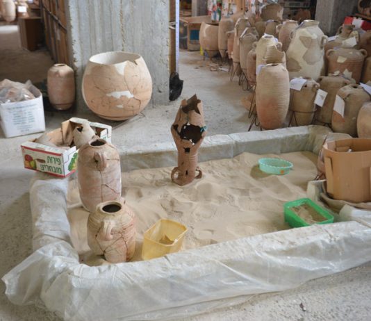 Gaza, l’esercito israeliano ha distrutto un deposito archeologico