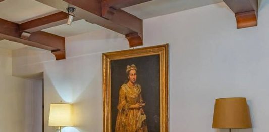 Opera trafugata ritrovata in annuncio immobiliare: marito e moglie arrestati Opera trafugata annuncio immobiliare