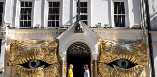 $ 100 milioni e tutto venduto per la collezione di Pauline Karpidas pauline karpidas