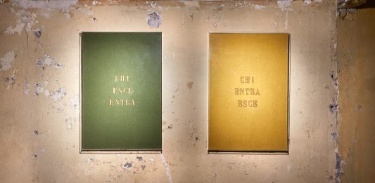 A Roma c’è una mostra nell’edificio di una discoteca abbandonata. Diventerà la nuova sede della Bibliotheca Hertziana