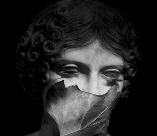 La Capri interiore di Antonio Biasiucci, da sfogliare nel nuovo catalogo