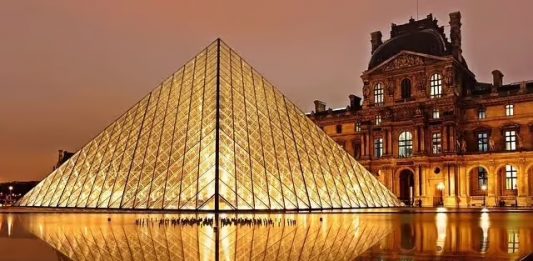 Furto al Louvre: rubato il tesoro di Napoleone e dell’imperatrice Eugenia