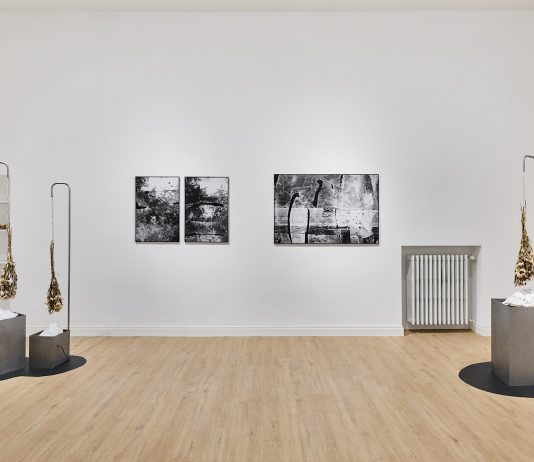 Dispositivi della memoria: la mostra a Milano sul senso fluido del ricordo