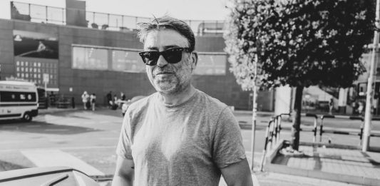 Napoli a due visioni: Bruce Gilden e Mario Spada, sguardi fotografici a confronto