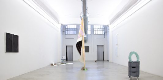 People I Know. Tre artiste e un incontro: quando la distanza diventa conoscenza