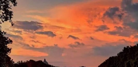 Fotogrammi dal Futuro: l’arte dei de Gregori si muove sull’acqua di Roma